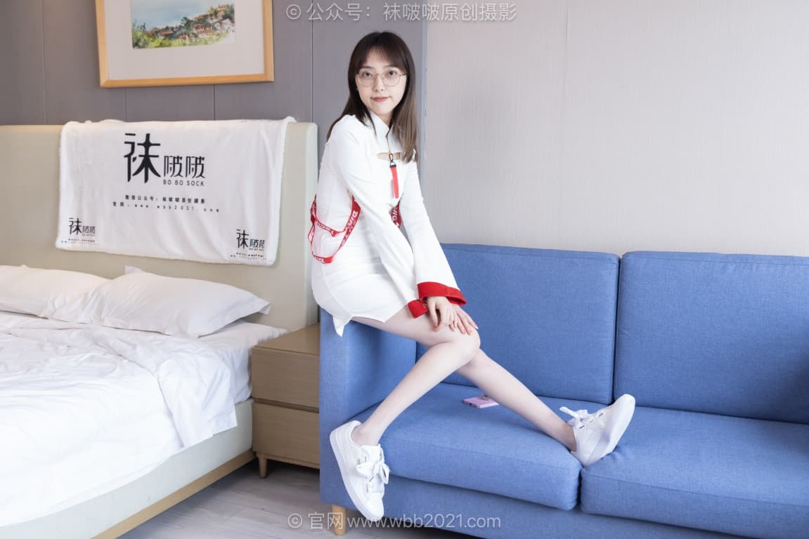 BoBoSocks袜啵啵 627期：稚予-高跟鞋、板鞋、油亮薄白丝（脚尖透明款）（花絮版）