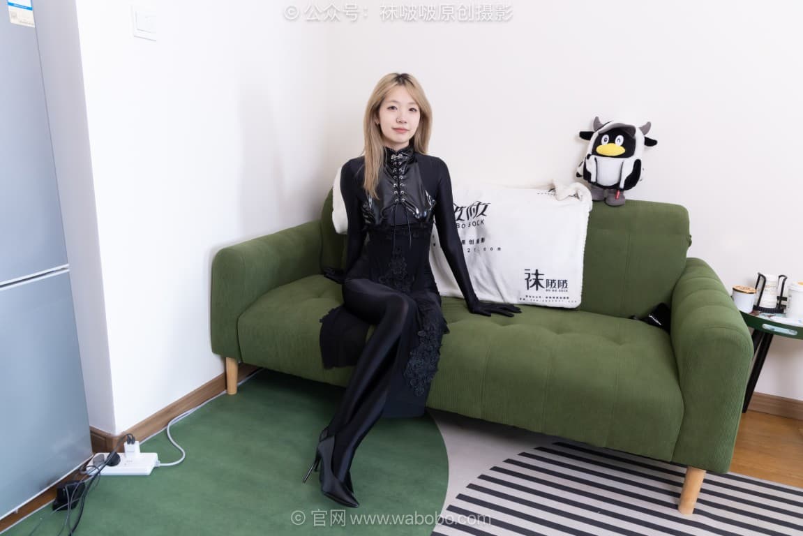 BoBoSocks袜啵啵 673期：小甜豆-高跟鞋、黑色连体衣（连手连脚款）、部分戴黑口罩、本期趴着动作居多（花絮版）