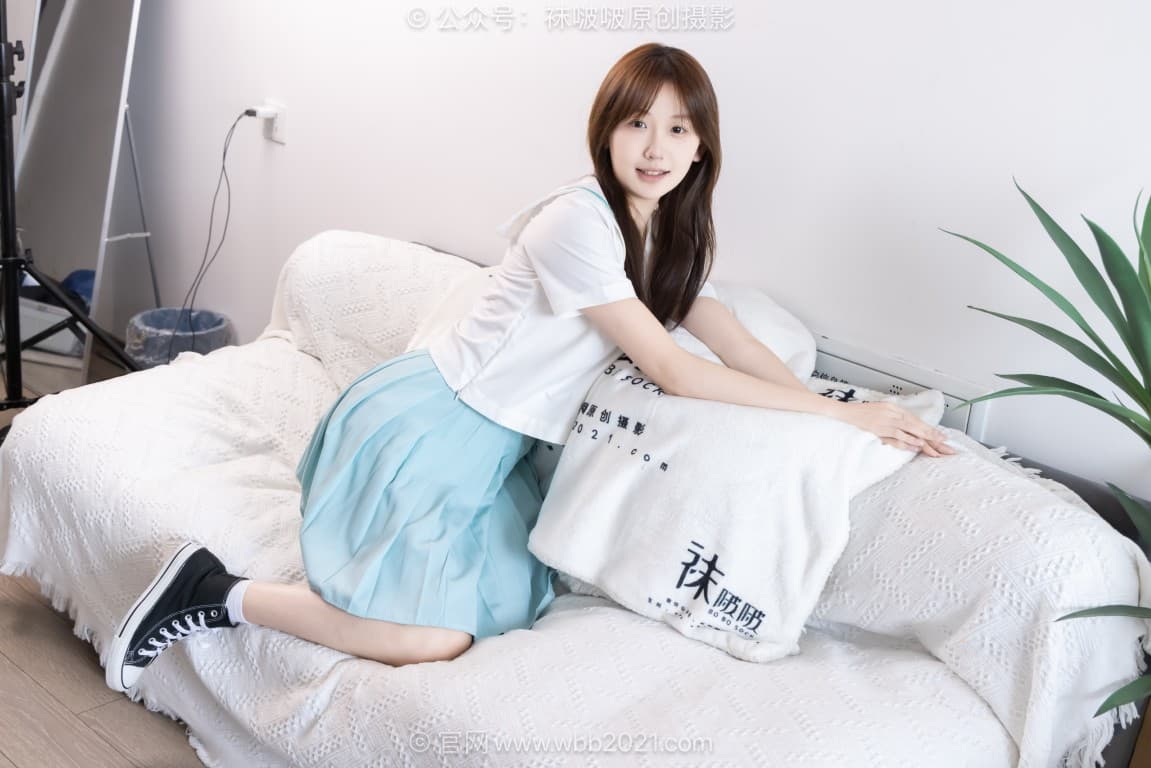 BoBoSocks袜啵啵 659期：香菜-板鞋、帆布鞋、纯白棉袜（中筒）、jk制服（花絮版）