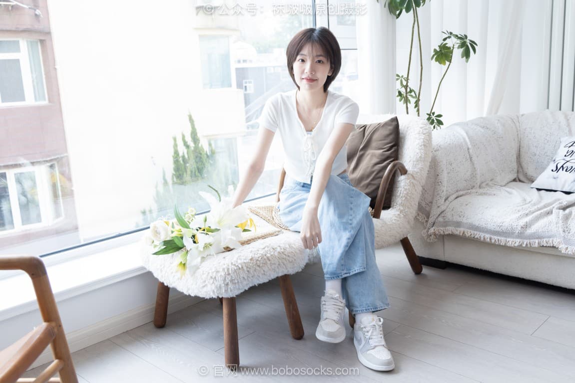 BoBoSocks袜啵啵 708期：小甜豆-板鞋、纯白棉袜（高筒）、裸足、跪和踩指压板剧情（花絮版）